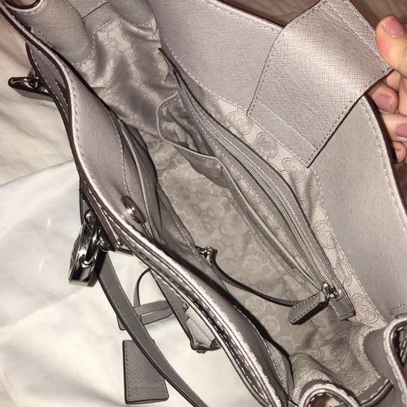 Michael Kors Large Hamilton bag - Picture 2 of 2